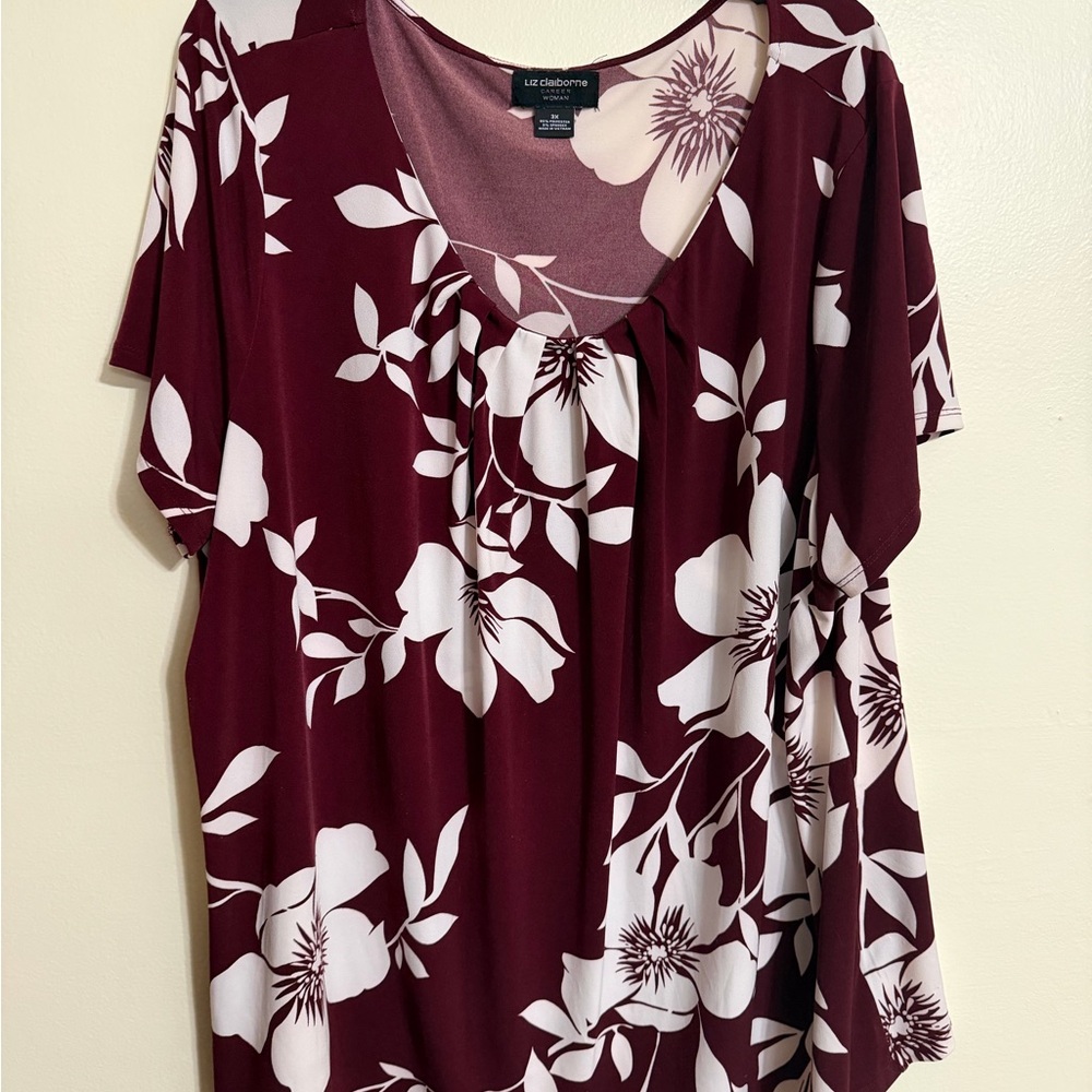 Liz Claiborne Burgundy and White Floral Short Sleeve Blouse